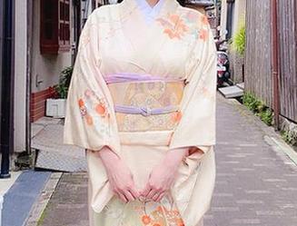 静谧瞬间：Arty亚缇扎拉写真原图展现自然与人文的完美结合.txt