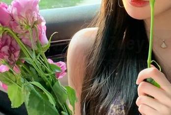 Beautyleg – 轻松驾驭Zoey私拍吊带图包，夏天也能美得不落俗套！.txt