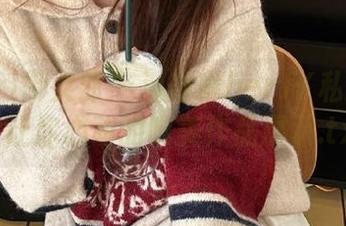DKGirl御女郎 – 潘琳琳berJK私拍：一组让你心动的唯美作品展示.txt