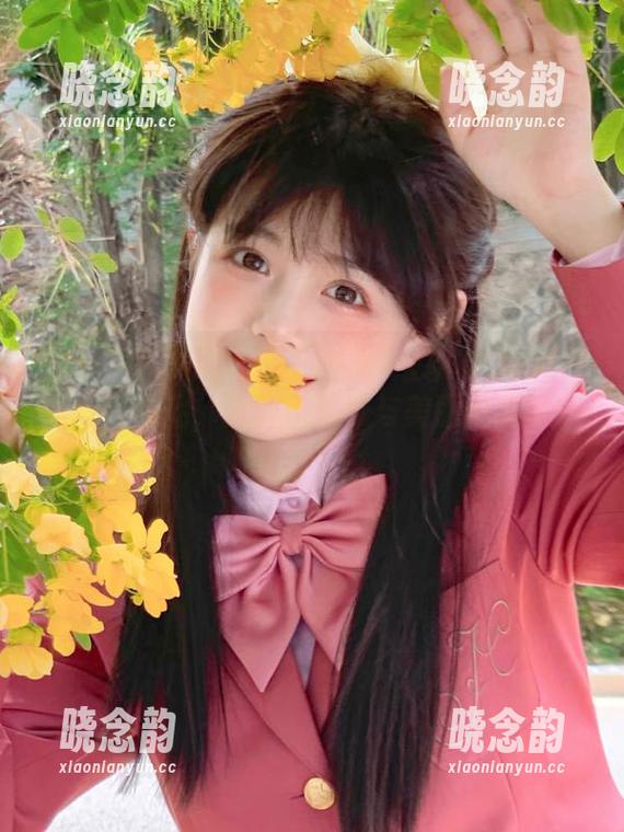 Feilin嗲囡囡 - 免费体验Egg_尤妮丝空姐写真作品，沉醉于优雅与美丽的视觉盛宴！.txt