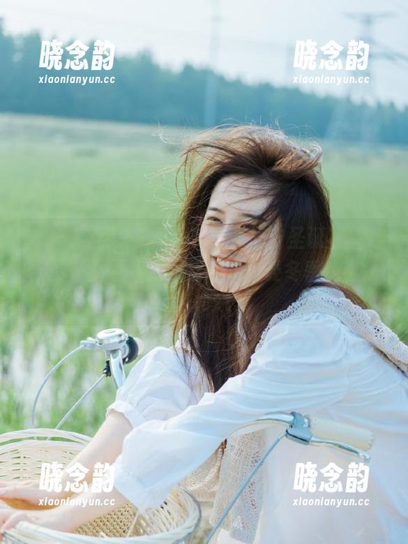 Feilin嗲囡囡 - SiByl李思宁圣诞写真集大曝光：精选高颜值让你感受冬季的热情！.txt