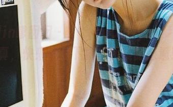Feilin嗲囡囡 – “youOvOyou梦幻婚纱写真，快来网盘下载，和美丽邂逅！“.txt