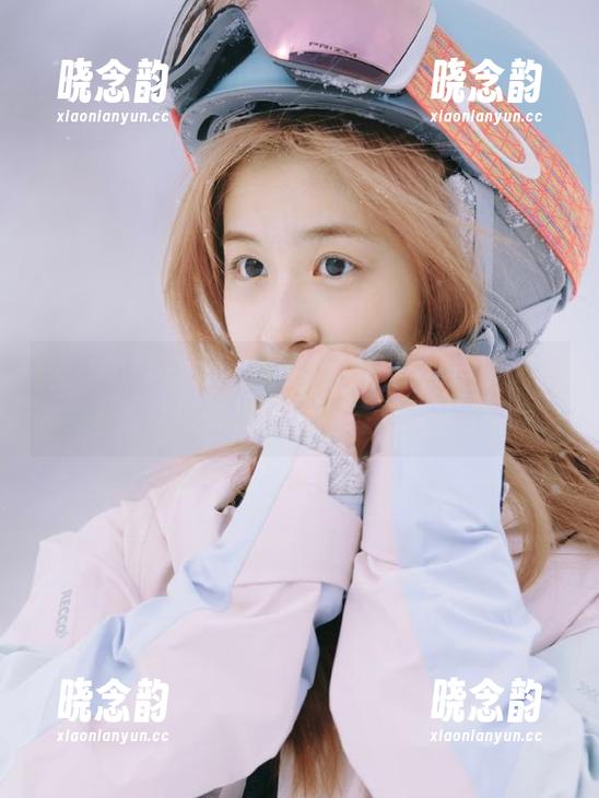 Feilin嗲囡囡 - 张俊佳最新照片分享，肉丝作品揭开不一样的秀丽风情.txt