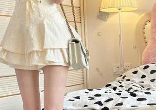 Feilin嗲囡囡 – 说好的黑白写真呢？施忆佳KITTY的高清作品颠覆你的想象力！.txt