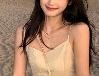 Feilin嗲囡囡 – 发掘施忆佳KITTYJK写真里的故事：别具一格的图册等你来欣赏.txt