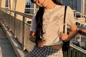 GIRLT果团网 – 迷人的王语纯JK写真合集，精彩图片免费下载等你来体验.txt