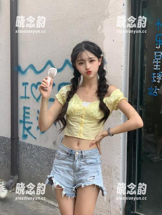 HuaYang花漾 - 独特风格高清写真：张思允Nice双马尾造型的迷人时刻.txt