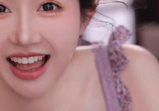 HuaYang花漾 – 超火的张思允Nice牛仔裤美图资源，让你爱上这个夏天.txt