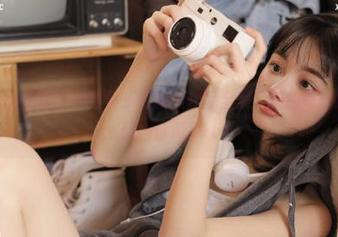 HuaYang花漾 – 下载黄乐然制服作品全集：她的每一组写真都值得珍藏.txt
