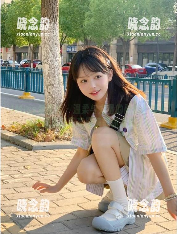 IMiss爱蜜社 - 温柔与力量的融合：程小烦不烦最新写真图集等你来赏.txt