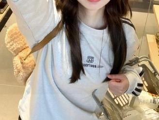 MFStar模范学院 – Wendy智秀眼镜大全：超高质量壁纸合集，点亮你的生活空间.txt
