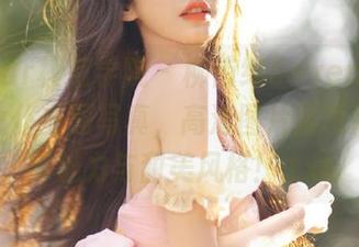 MFStar模范学院 – 柳侑绮Sevenbaby全套女仆主题写真，高清图片展现她的独特魅力与甜美风格！.txt