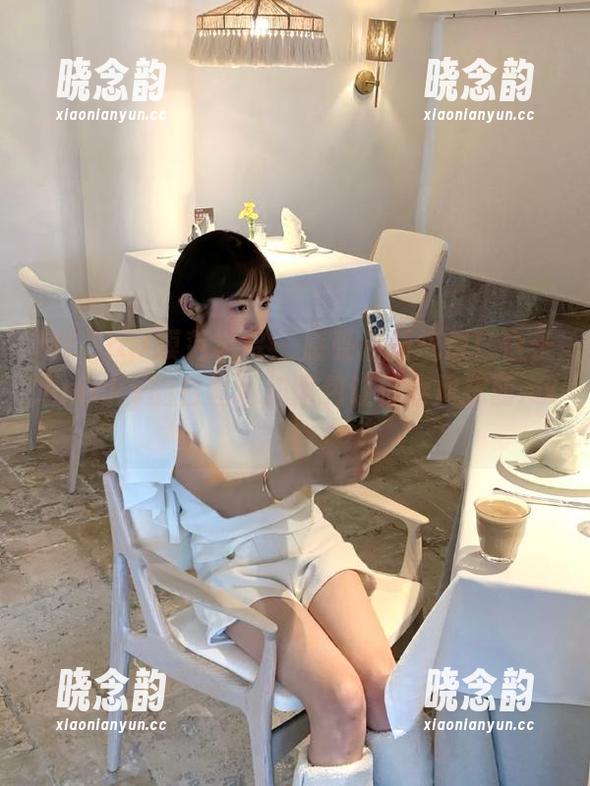 MFStar模范学院 - 感受清新气息！白子嫣nicky的白丝私拍图包让你春风拂面.txt