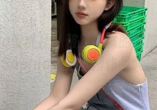 MiiTao蜜桃社 – 破解丝袜的细腻之美，索菲娅Sophia精选套图作品大放送.txt