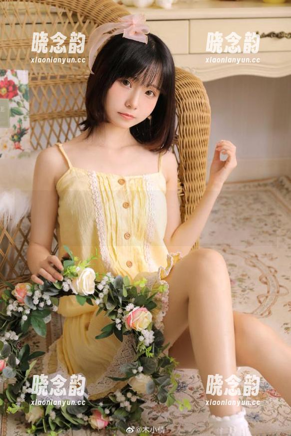 MintYe薄荷叶 - 圣诞时光里的Sukki：完整写真全集，感受节日的魔力.txt
