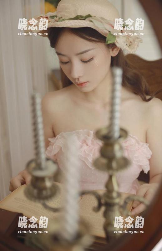 MissWarmJ 福利不容错过!让MissWarmJ珍妮的写真为你的生活增添一抹色彩.txt