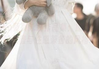 Momoko葵葵泳装作品集：原图深度解析她的优雅与性感兼备的风格.txt