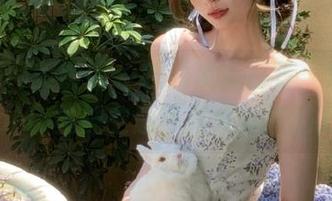 MyGirl美媛馆 – 在线资源推荐：伊小七MoMo丝袜主题写真尽显婉约.txt
