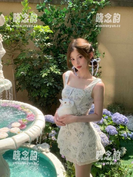 MyGirl美媛馆 - 在线资源推荐：伊小七MoMo丝袜主题写真尽显婉约.txt