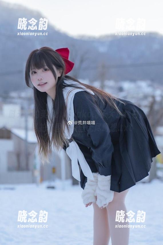 时光中的美丽：Nyako喵子大凤纯白婚纱私拍套图，唤醒无尽幻想.txt