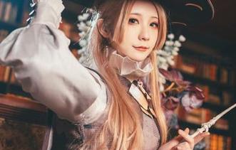 结合全套写真风格，Quan冉有点饿与舅妈共同演绎生活的光影！.txt
