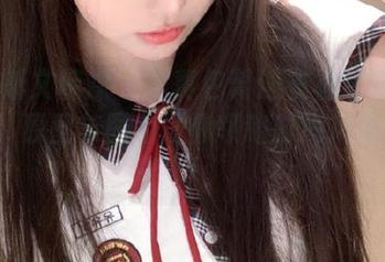 SIW斯文传媒 – 甄真包臀连衣裙写真完美呈现，原图与图包让你领略时尚风采！.txt