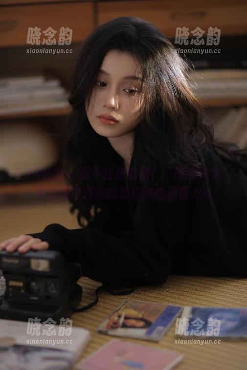 SSA丝社 - 忍不住想吐槽！“晓曼修女”写真集中精选的那些尴尬表情.txt