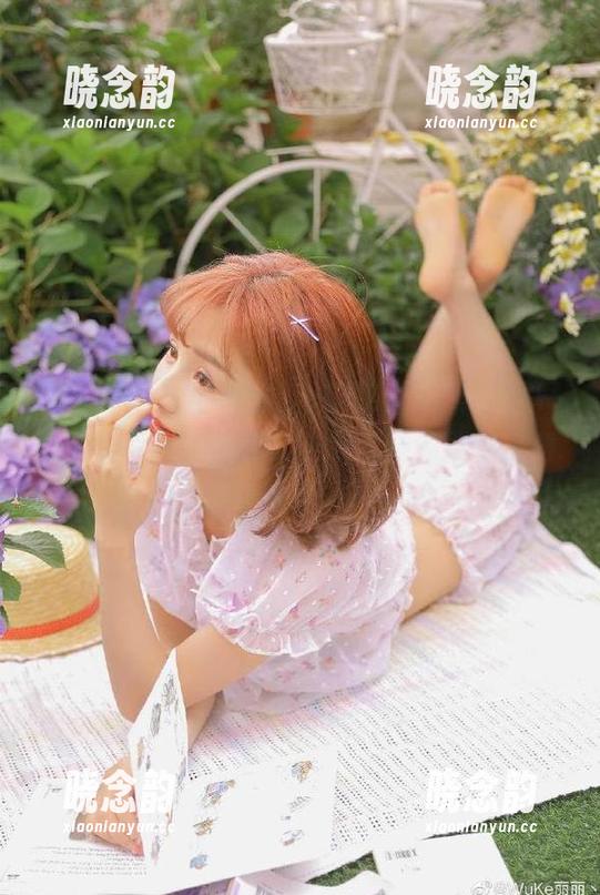 TGOD推女神 - 王乔恩Abby的黑白世界：精美写真套图合集，展现她的独特视角.txt