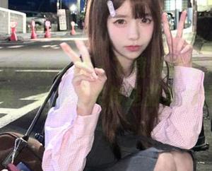 TouTiao头条女神 – 下载娜依灵儿免费写真合集，梨涡浅笑传递甜美心情.txt
