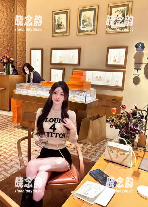 TouTiao头条女神 - 惊艳你的视线！最新幻雪儿万圣节写真资源，诠释节日的万种风情！.txt