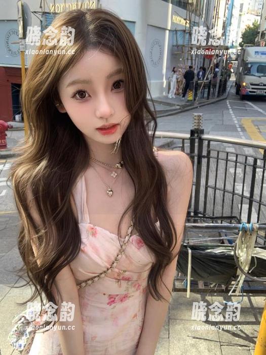 TouTiao头条女神 - 徜徉于杨漫妮baby的瑜伽世界：探索这份精美、优雅的图片合集，感受身心的平衡.txt