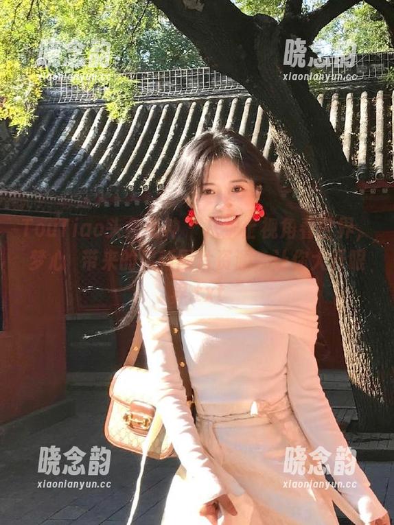 TouTiao头条女神 - 从护士视角看世界，梦心玥带来的清新图片资源，让你大开眼界.txt
