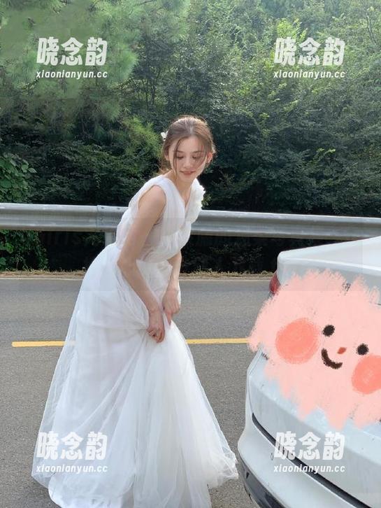 UGirls尤果网 - 小紫藤的温柔写真集，守护你心中那份动人下载.txt