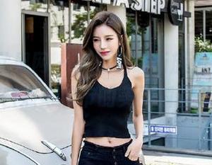 UGirls尤果网 – 李思宁最新旅拍照片，探索自然与城市的美丽瞬间.txt