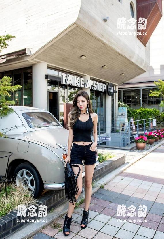 UGirls尤果网 - 李思宁最新旅拍照片，探索自然与城市的美丽瞬间.txt