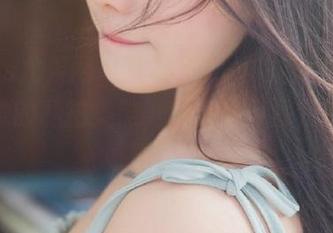 UGirls尤果网 – 欣杨Kitty的自拍图包：珍藏她的私拍美照，感受那份独特的艺术氛围。.txt