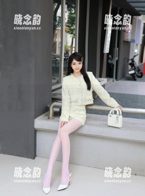 UGirls尤果网 - 韩恩美修女的影像世界：独特作品套图展现慈悲与优雅！.txt