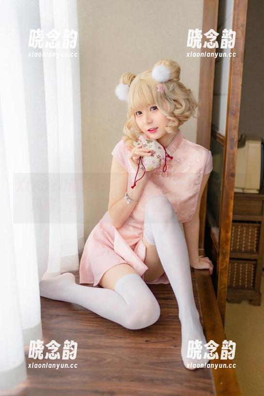 XIAOYU语画界 - 感受金纯一礼服的绝美风格，图集下载让时尚触手可及.txt