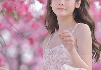 Xiuren秀人网 – 震撼更新！Elise谭晓彤双人写真原图，带你领略无限可能的魅力.txt