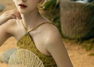 Xiuren秀人网 – 锁定Elise谭晓彤黑白写真，原图精选让你的生活多一抹魅力！.txt