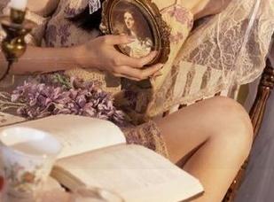 Xiuren秀人网 – Evelyn艾莉精致镂空写真集火热更新，快来感受她的独特风格！.txt