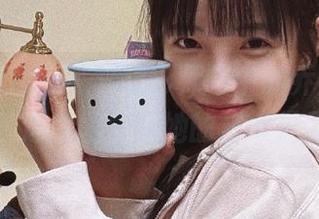 Xiuren秀人网 – 摄影师眼中的乔伊joy黑丝，精选美图展示她的艺术魅力.txt