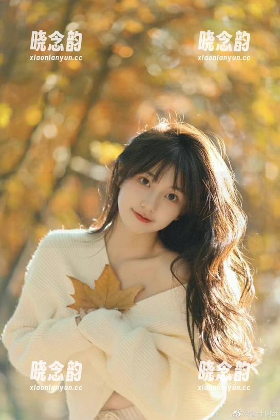 Xiuren秀人网 - 周慕汐fairy的粉色作品集更新，带你领略唯美写真艺术的独特魅力.txt