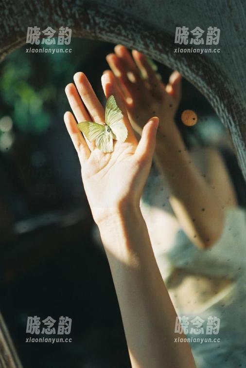 Xiuren秀人网 - 走进夏雪爱的黑色私房写真，感受艺术与生活的碰撞.txt