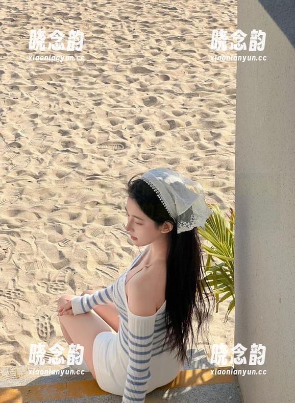 Xiuren秀人网 - 小雨baby独特私拍图集：毛衣时光中的美丽瞬间.txt