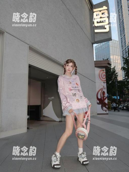 Xiuren秀人网 - 徐莉芝Booty秘书写真：海量原图资源，让你一饱眼福.txt
