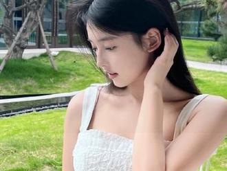 Xiuren秀人网 – 是小逗逗泳衣图片合集：性感与清纯的完美交融，让你目不转睛的绝伦之作！.txt