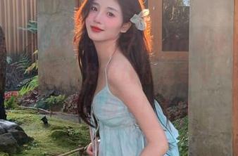 Xiuren秀人网 – 杏子Yada带来的夏日画卷，细腻图片分享让你感受每一瞬间的清爽与甜美！.txt