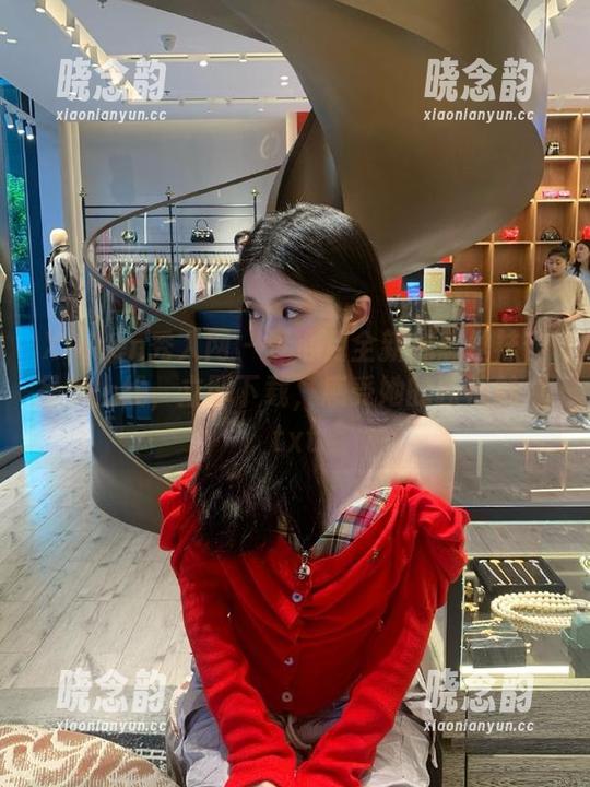 Xiuren秀人网 - 梦心月全新魅惑丝袜作品集上线，立即下载，感受她的独特魅力.txt