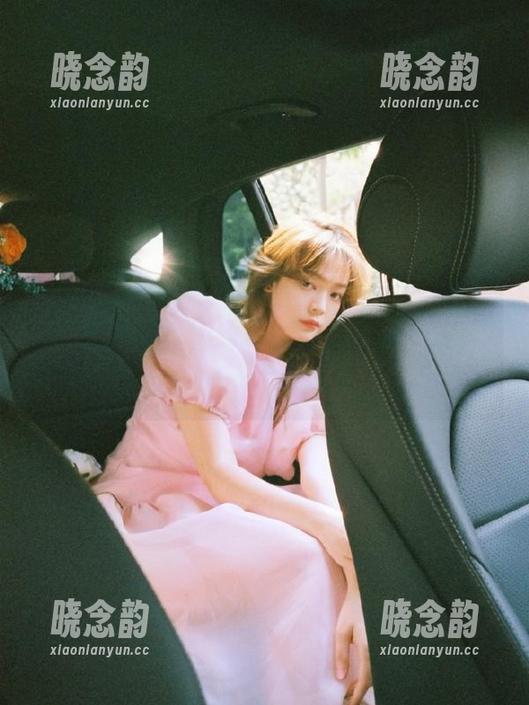 Xiuren秀人网 - 在高清的世界里，白露小猪的纯白套图闪耀着无与伦比的魅力！.txt